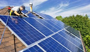 Service d'installation de photovoltaïque et tuiles photovoltaïques à Fontaines-Saint-Martin